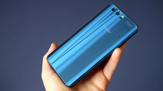 لیستی از بهترین گوشی های چینی ۲۰۱۷ ؛ ترکیبی از طراحی، زیبایی و عملکرد خوب!