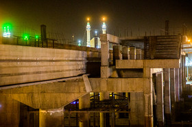 تعرض به نمای بصری حرم مطهر حضرت فاطمه معصومه(س) و مسجد اعظم توسط یکی ازایستگاه های نیمه ساز مونوریل قم که برای خودکشی نیز از آن استفاده شده بود که همینک محوطه آن به طور کامل مسدود شده است.