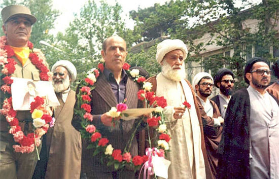 طاهر احمدزاده؛ استانداری که سوار دوچرخه می شد طاهر احمدزاده؛ استانداری که سوار دوچرخه می شد