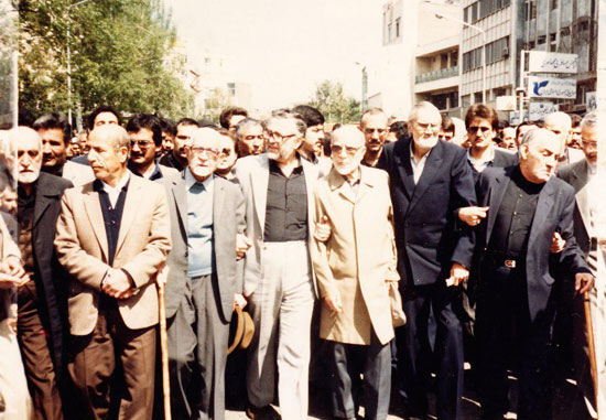 طاهر احمدزاده؛ استانداری که سوار دوچرخه می شد طاهر احمدزاده؛ استانداری که سوار دوچرخه می شد
