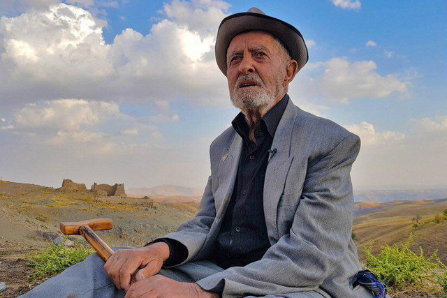 ویدئو / ماجرای «دهقان فداکار» از زبان خودش ریزعلی خواجوی دهقان فداکار