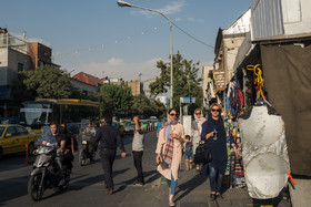 خیابان امیرکبیر در ضلع جنوبی میدان بهارستان قرار دارد. این خیابان با خیابان ملت تقاطع دارد و به خیابان امام خمینی می‌رسد. تعدادی مغازه لوازم یدکی خودرو در این خیابان وجود دارد.