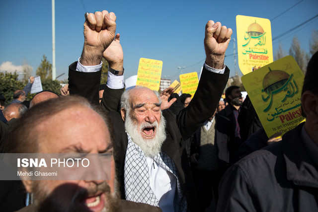 ویدئو / راهپیمایی ضدصهیونیستی پس از نماز جمعه تهران راهپیمایی ضد صهیونیستی پس از نماز جمعهی تهران