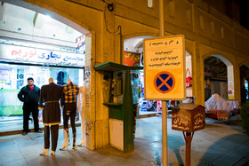 بازار یکی از معیارهای سنجش رونق اقتصادی است، اما بازار سنتی شهر بم که در مرکز این شهر قرار گرفته است رنگی از این رونق ندارد.