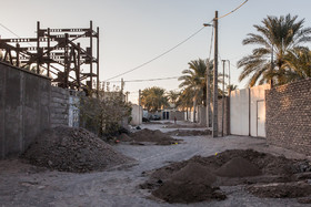 با وجود گذشت ۱۴ سال از زلزله عملیات گاز رسانی به تازگی در شهر بم شروع شده است.