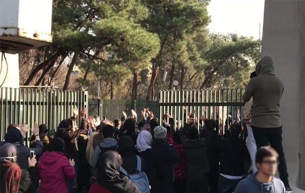 اعتراضات خیابانی و مطالبات مردمی در تهران و چند شهر دیگر