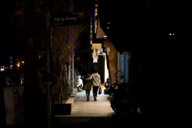 آرامش شب و کافه‌های دلچسب، عشاق را به سمت محله سنایی می‌کشاند.