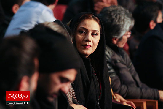 چهرهها در شبکههای اجتماعی (۶۳۰) چهرهها در شبکههای اجتماعی (۶۳۰)