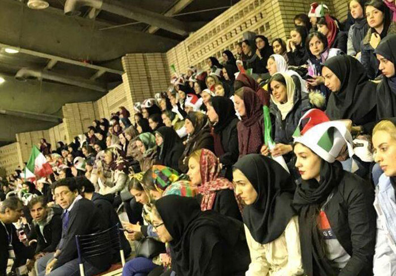 گشايش «درهاي آزادي» به روي زنان