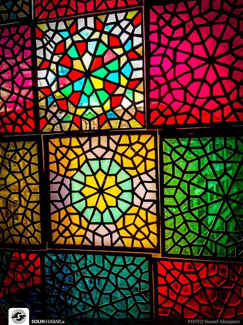 رنگ آمیزی با نور و شیشه