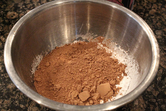 آموزش تصویری تهیه کوکی شکلاتی بدون آرد