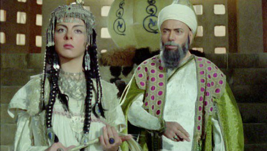 همراه با غرور و صلابت غبطه برانگیز همراه با غرور و صلابت غبطه برانگیز