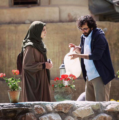 سقوط لطیفی با معجونی کلیشه ای سقوط لطیفی با معجونی کلیشه ای