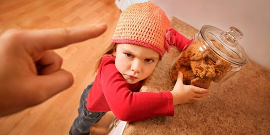 بچه حرف گوش نکن را چگونه تربیت کنیم؟ بچه حرف گوش نکن را چگونه تربیت کنیم؟