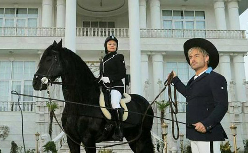 گیشه‌ی خندان