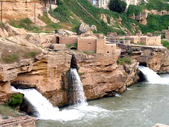 زیباترین آبشارهای ایران در استان‌های جنوبی