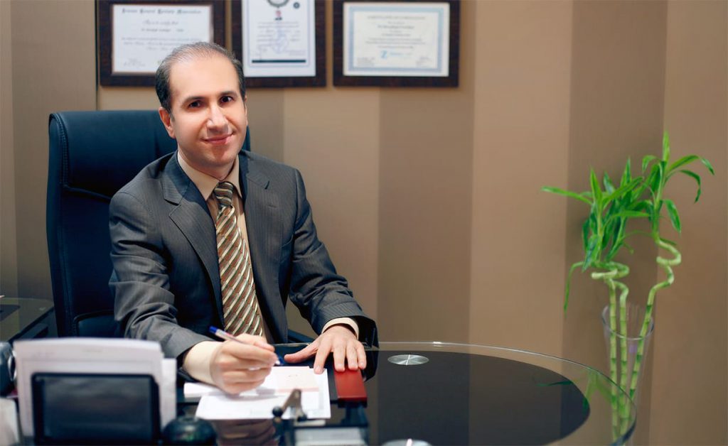 دکتر فولادگر - دندانپزشک، جراح و دندانپزشک زیبایی دکتر فولادگر - دندانپزشک، جراح و دندانپزشک زیبایی