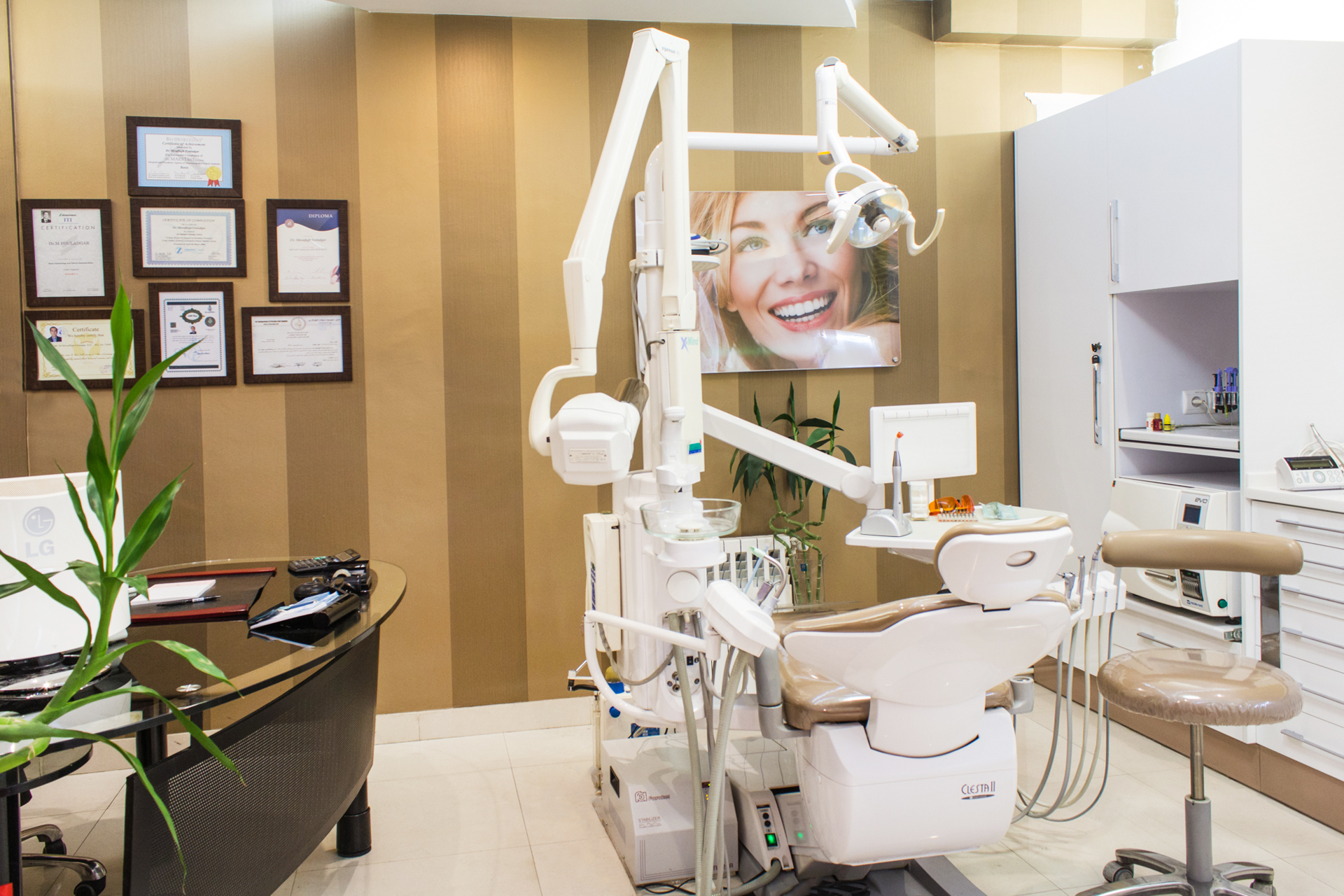 ایمپلنت بدون درد و استرس به روش دیجیتال بدون جراحی ایمپلنت بدون درد و استرس به روش دیجیتال بدون جراحی