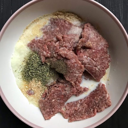 طرز تهیه میت لوف (گوشت قالبی) مرحله به مرحله