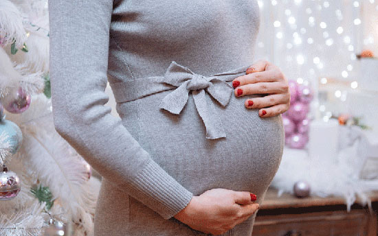 ژلیش ناخن در بارداری، استفاده ازش مضر است؟
