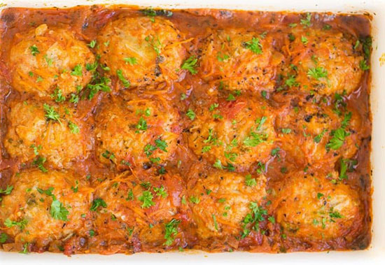 طرز تهیه کوفته کلم با سس مخصوص جایگزین دلمه کلم برای افرادی که وقت ندارند