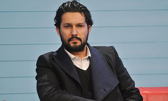 من کسی نیستم که توصیف می‌کنید