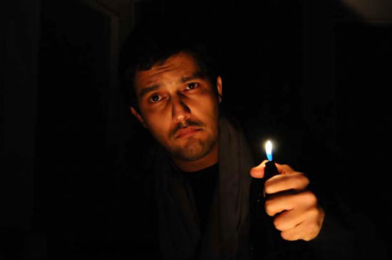 من کسی نیستم که توصیف می‌کنید