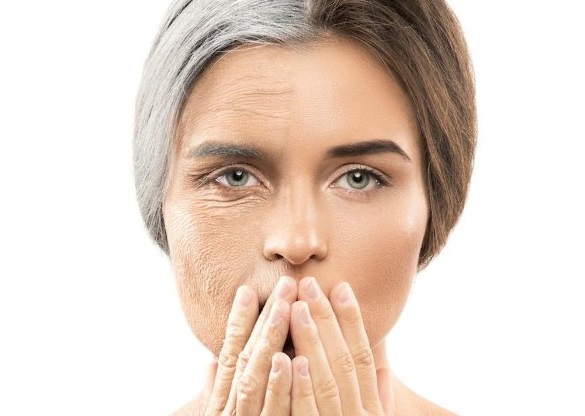 روشهای جوانسازی پوست؛ از لایه برداری تا هایفوتراپی روشهای جوانسازی پوست؛ از لایه برداری تا هایفوتراپی