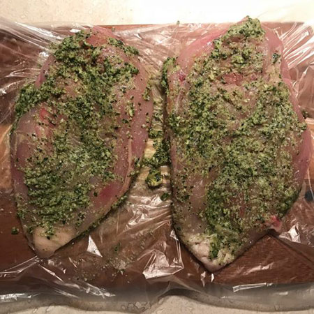 طرز تهیه مرغ با طعم پستو مرحله به مرحله