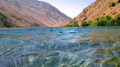 وقوع بهمن در ارتفاعات مشرف به دریاچه گهر دریاچه گهر