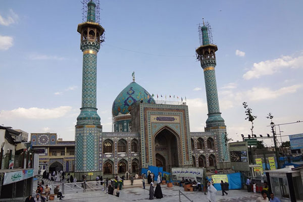 تجریش گردی، قدم زدن در منطقه‌ی پرطرفدار پایتخت