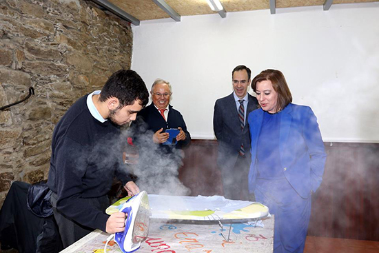 آموزش خانهداری به پسران در یک مدرسه اسپانیایی آموزش خانهداری به پسران در یک مدرسه اسپانیایی