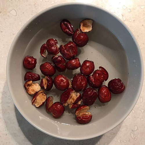 دمنوش عناب و زرشک