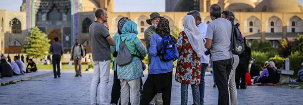 چند و چون برخورد با گردشگران خارجی
