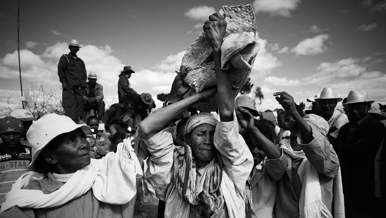 روش‌های عجیب و غریب تدفین مردگان