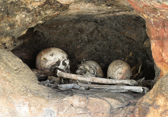 روش‌های عجیب و غریب تدفین مردگان