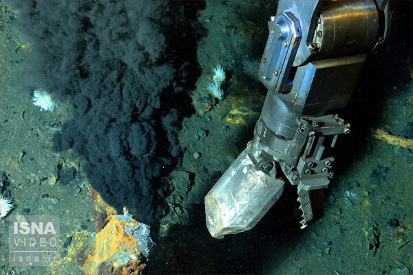 حفر معدن در اعماق اقیانوس‌های جهان