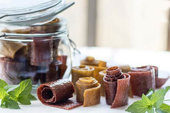 طرز تهیه لواشک خانگی با میوه های تابستانی