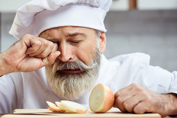 ۱۰ واقعیت جالب و باورنکردنی در مورد گریه و اشک