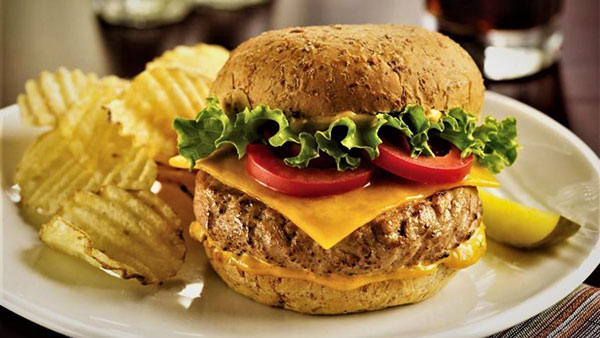 طرز تهیه برگر بوقلمون؛ به سلامتی‌تان اهمیت بدهید!