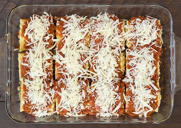 طرز تهیه لازانیا رولی به چندین شکل مختلف
