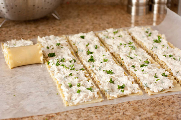 طرز تهیه لازانیا رولی به چندین شکل مختلف