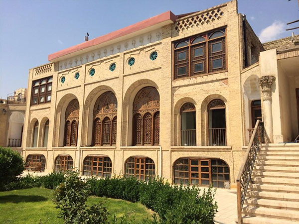 با ما همراه باشید تا سری به محله امامزاده‌یحیی تهران بزنیم