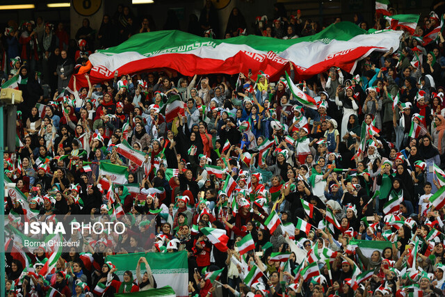 حضور زنان در ورزشگاه آزادی