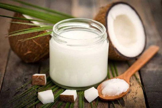۱۰ کاربرد جالب روغن نارگیل برای زیبایی