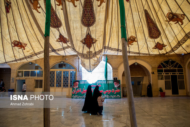 برپایی خیمه اباعبدالله الحسین(ع) در صحن امامزاده موسی مبرقع - قم