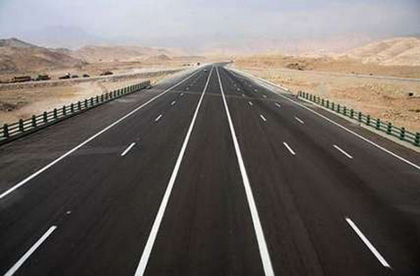 213 کیلومتر بزرگراه در حال احداث است
بزرگراه