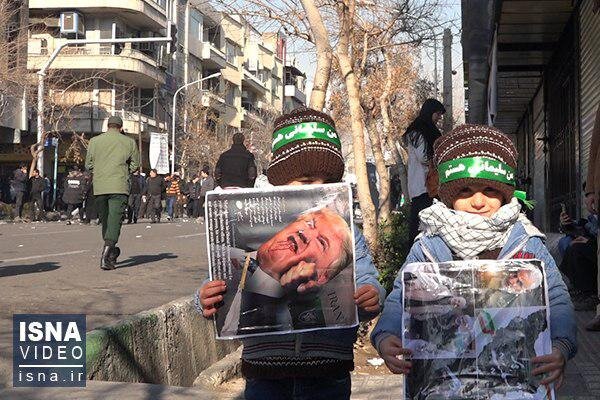 ویدئو / حضور کودکان در مراسم تشییع شهدای مقاومت کودکان در مراسم سردار سلیمانی