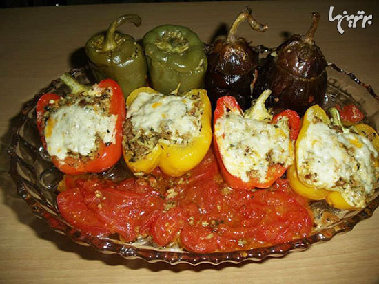 طرز تهیه سه نوع دلمه فلفل طرز تهیه سه نوع دلمه فلفل