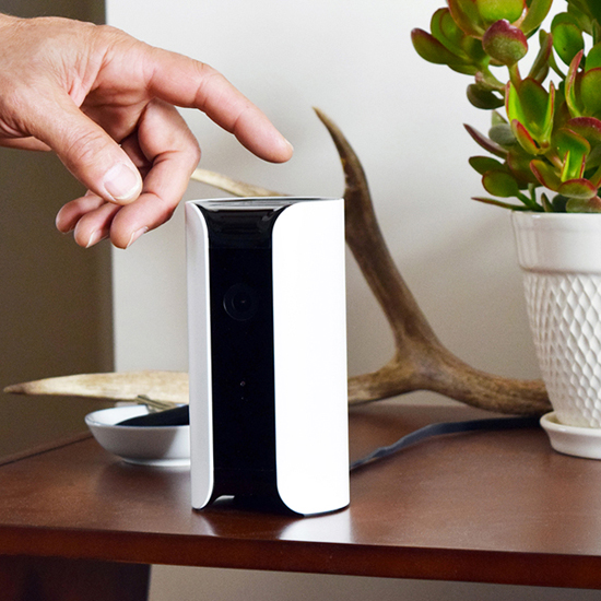 8 گجت خانگی هوشمند که زندگی را آسانتر میکنند 8 گجت خانگی هوشمند که زندگی را آسانتر میکنند